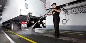 Использование в автосалонах и автосервисах